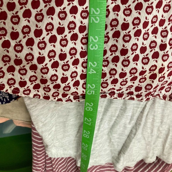 Talbots Shirt Womens Sz 10 Red White Cotton Apple Print Button Up Teacher - Picture 8 of 9